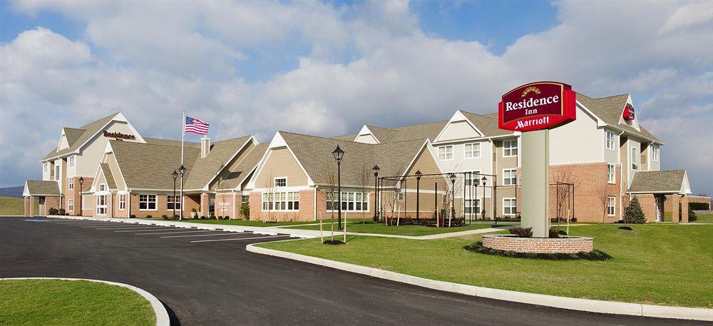 Hotel Carlisle & Embers Convention Center Exterior photo